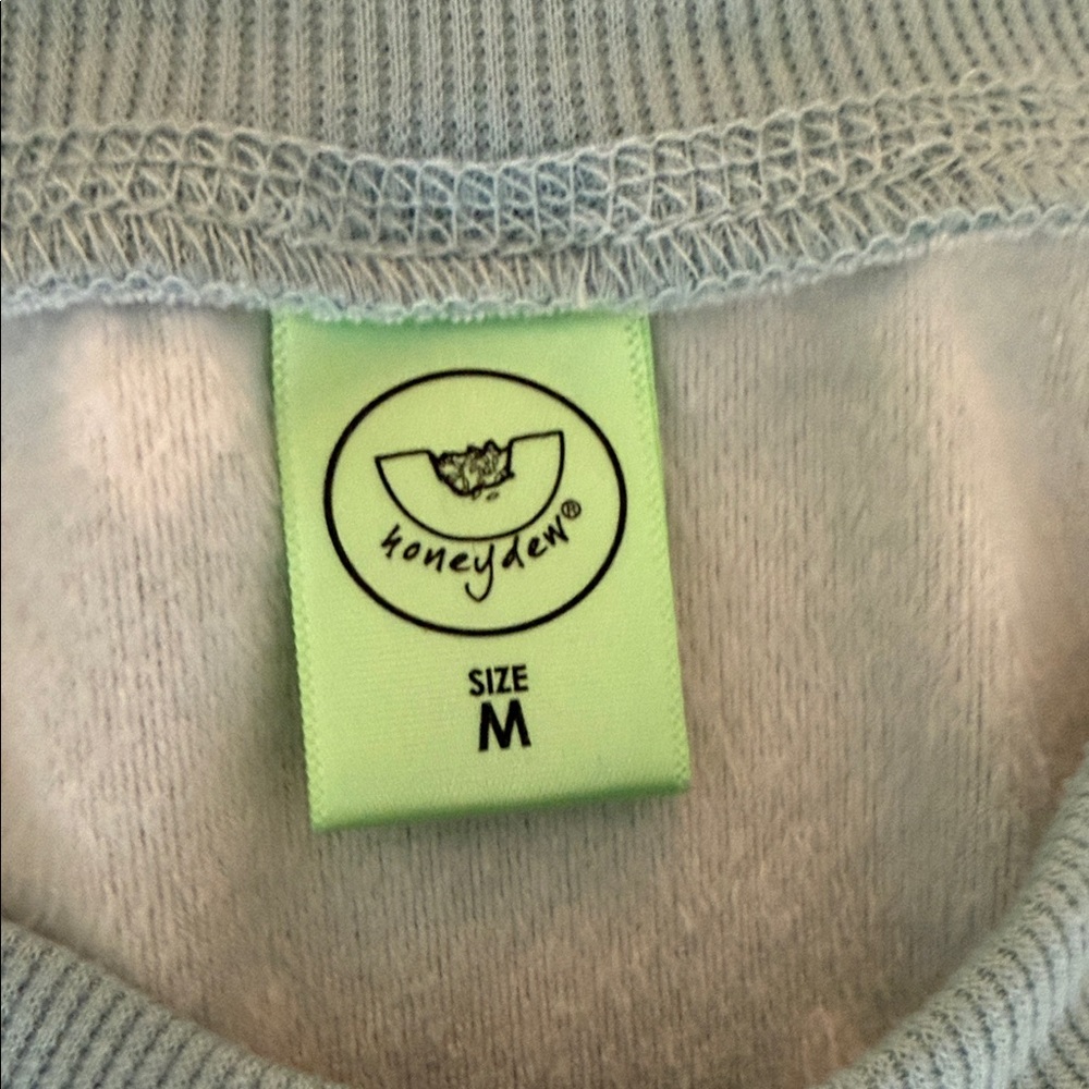 Soft & Cuddly Velour Mint Green & White Heart Pajama/Loungewear Set Size M - Picture 2 of 6